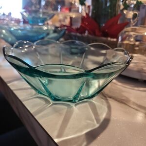 Elegant Vintage Anchor Hocking Auqumarine Glass Chip Bowl